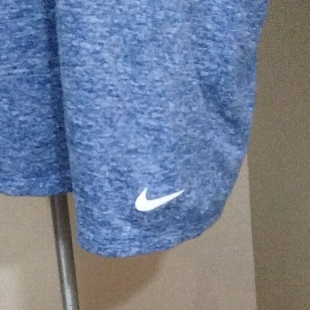 Nike - Picture 2 of 3